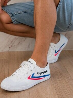 Feiyue Low Top Sneakers White Red Blue Martial Arts Shoes Men’s 9 Women’s 11